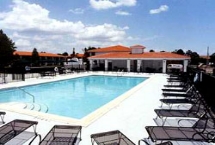 Howard Johnson Suites  Orlando pool